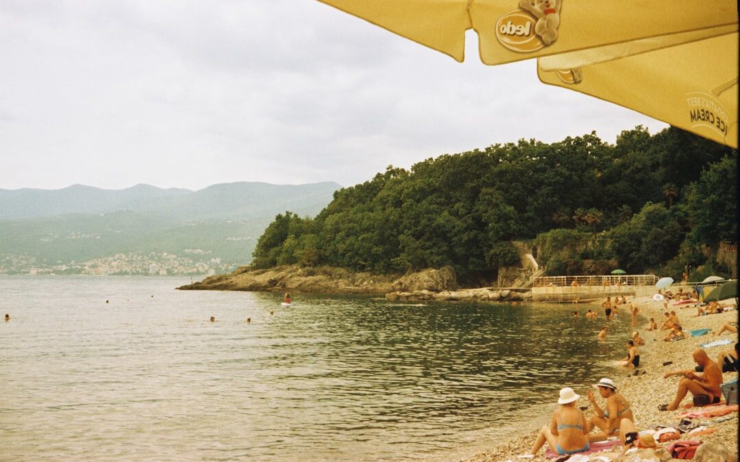 De mooiste stranden in Rijeka: complete strandgids